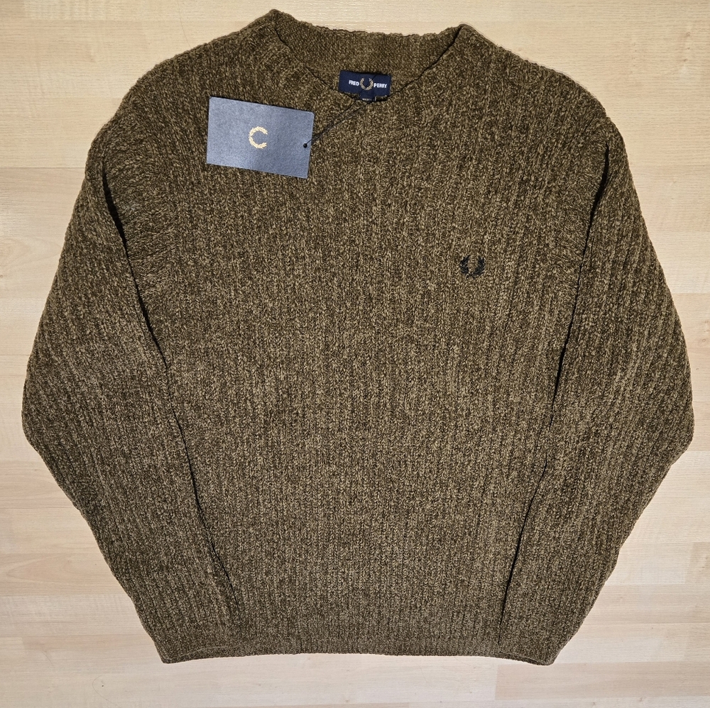 Fred Perry. Chenille rib jumper Col: shaded stone Style: K6511